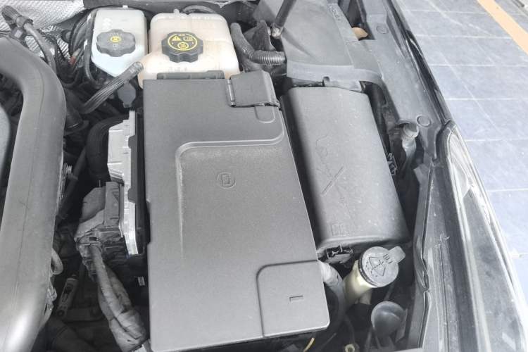 Used Cadillac XTS 2018 28T Tech Edition Engine Bay Left