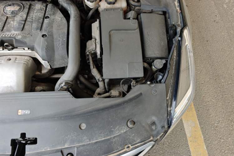 Used Cadillac XTS 2018 28T Elite Edition Engine Bay Left