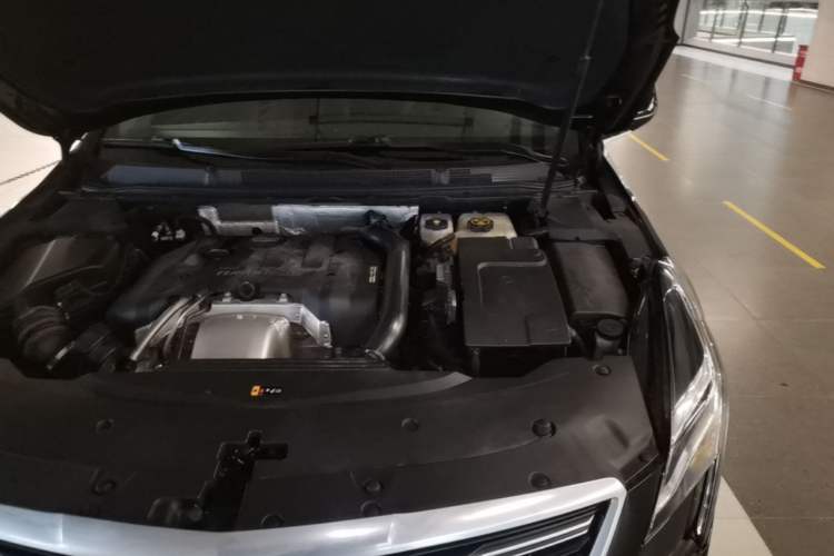 Used Cadillac XTS 2018 28T Elite Edition Engine Bay Left