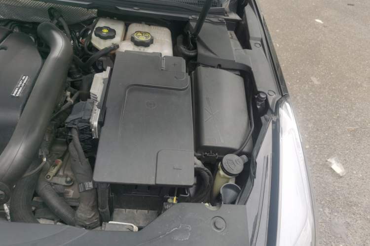 Used Cadillac XTS 2018 28T Tech Edition Engine Bay Left