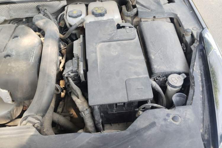 Used Cadillac XTS 2018 28T Elite Edition Engine Bay Left