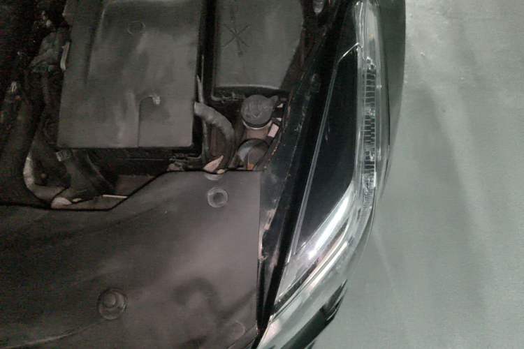 Used Cadillac XTS 2018 28T Tech Edition Engine Bay Left