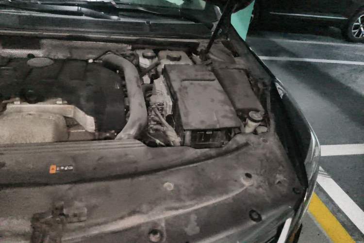 Used Cadillac XTS 2018 28T Elite Edition Engine Bay Left