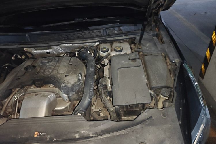 Used Cadillac XTS 2018 28T Tech Edition Engine Bay Left