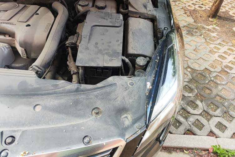 Used Cadillac XTS 2018 28T Elite Edition Engine Bay Left