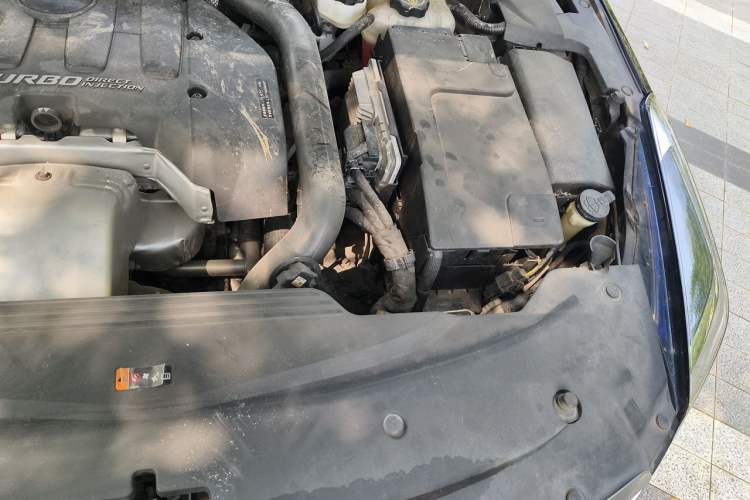 Used Cadillac XTS 2018 28T Elite Edition Engine Bay Left