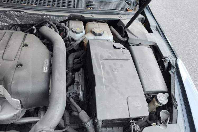 Used Cadillac XTS 2018 28T Elite Edition Engine Bay Left