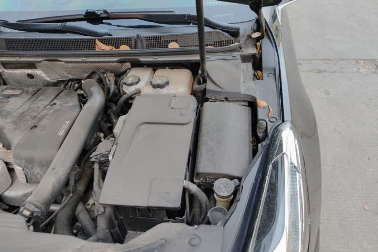 Used Cadillac XTS 2018 28T Elite Edition Engine Bay Left