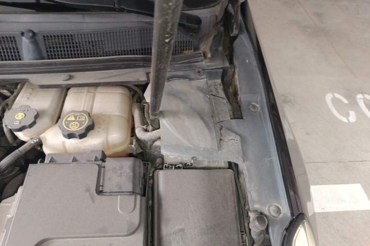 Used Cadillac XTS 2018 28T Tech Edition Engine Bay Left
