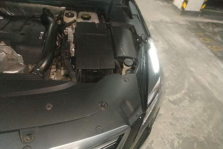 Used Cadillac XTS 2018 28T Tech Edition Engine Bay Left