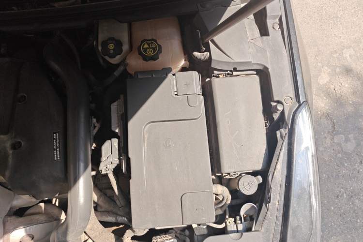 Used Cadillac XTS 2018 28T Elite Edition Engine Bay Left