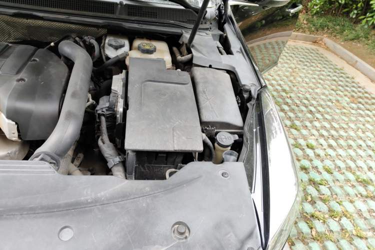 Used Cadillac XTS 2018 28T Elite Edition Engine Bay Left