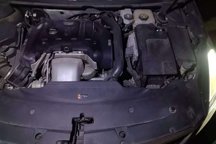 Used Cadillac XTS 2018 28T Tech Edition Engine Bay Left