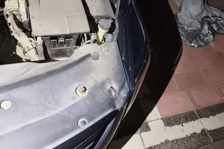 Used Cadillac XTS 2018 28T Tech Edition Engine Bay Left