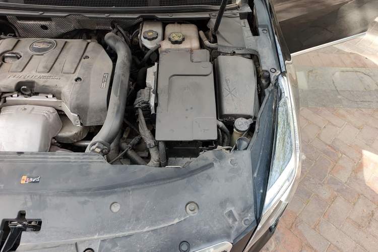 Used Cadillac XTS 2018 28T Tech Edition Engine Bay Left