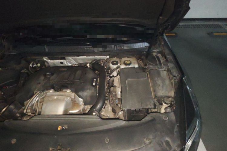 Used Cadillac XTS 2018 28T Elite Edition Engine Bay Left