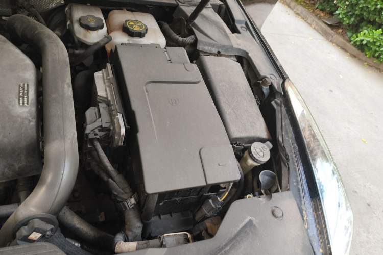 Used Cadillac XTS 2018 28T Luxury Edition Engine Bay Left