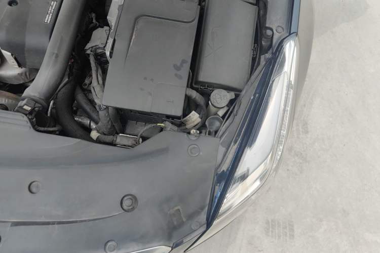 Used Cadillac XTS 2018 28T Tech Edition Engine Bay Left