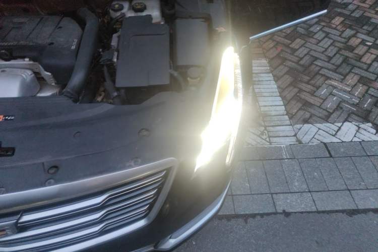 Used Cadillac XTS 2018 28T Tech Edition Engine Bay Left