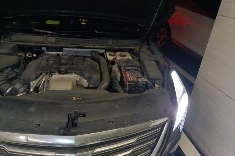Used Cadillac XTS 2018 28T Tech Edition Engine Bay Left