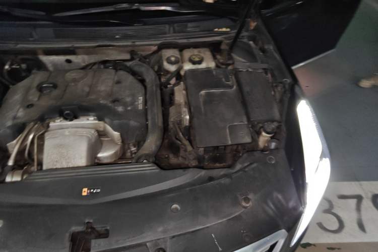 Used Cadillac XTS 2018 28T Elite Edition Engine Bay Left