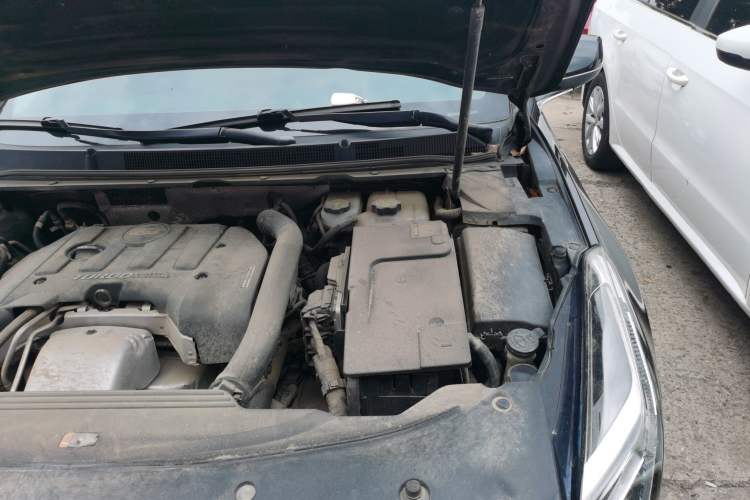 Used Cadillac XTS 2018 28T Elite Edition Engine Bay Left