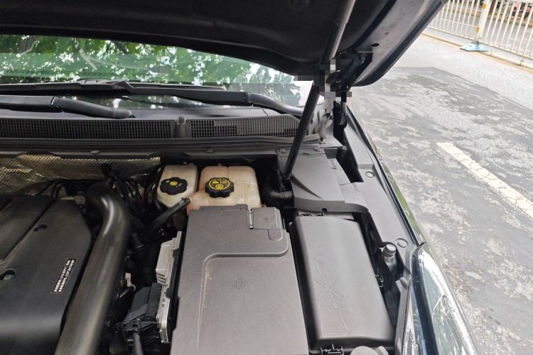 Used Cadillac XTS 2018 28T Tech Edition Engine Bay Left