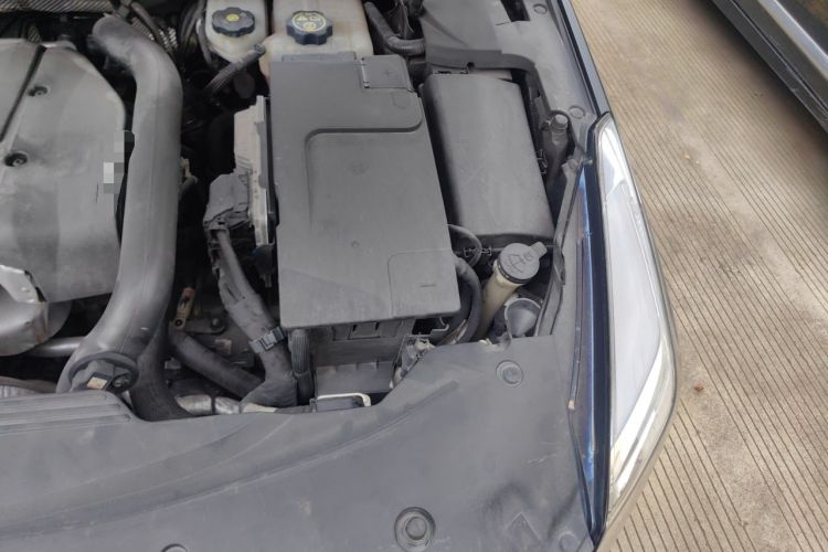 Used Cadillac XTS 2018 28T Elite Edition Engine Bay Left