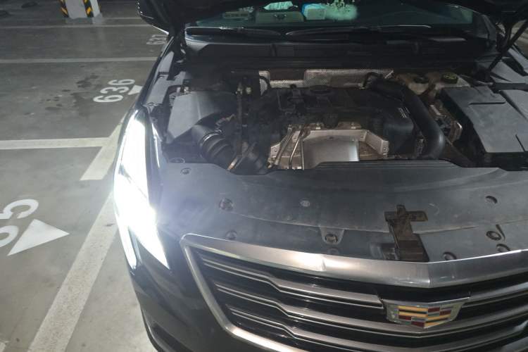 Used Cadillac XTS 2018 28T Elite Edition Engine Bay Right