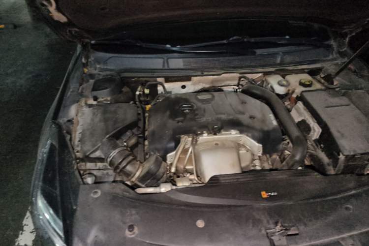 Used Cadillac XTS 2018 28T Tech Edition Engine Bay Right