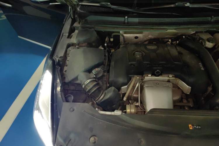 Used Cadillac XTS 2018 28T Tech Edition Engine Bay Right