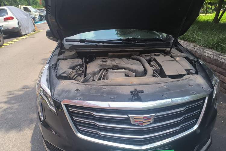 Used Cadillac XTS 2018 28T Tech Edition Engine Bay Right