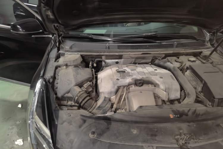 Used Cadillac XTS 2018 28T Tech Edition Engine Bay Right