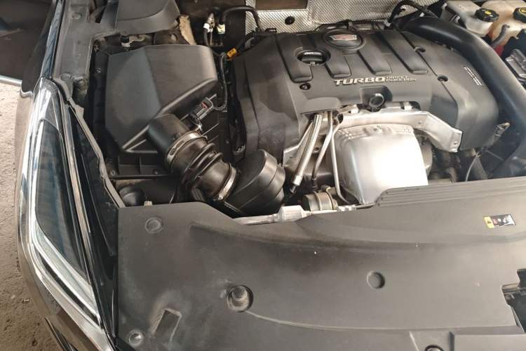 Used Cadillac XTS 2018 28T Tech Edition Engine Bay Right