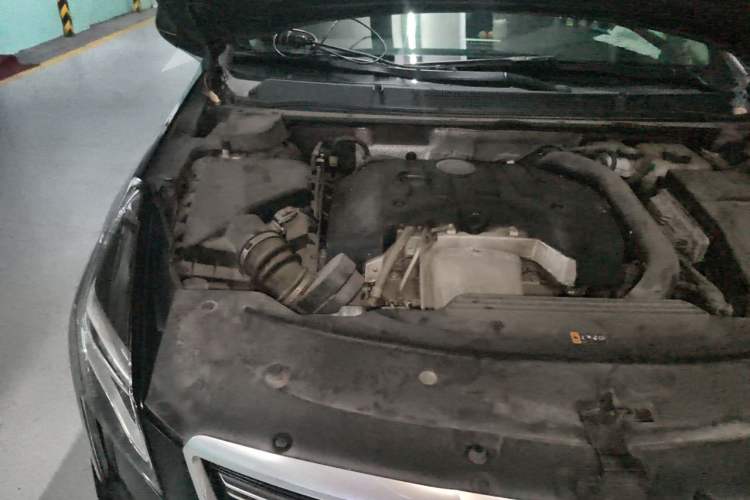 Used Cadillac XTS 2018 28T Elite Edition Engine Bay Right