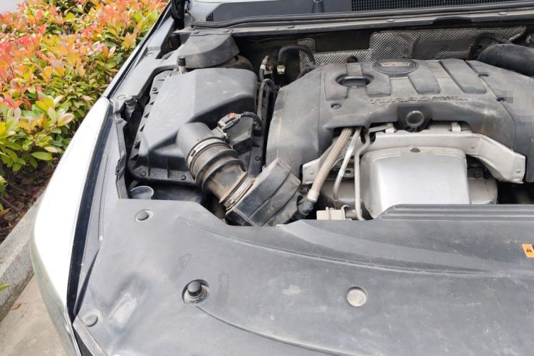 Used Cadillac XTS 2018 28T Tech Edition Engine Bay Right