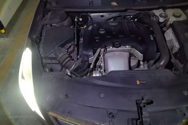 Used Cadillac XTS 2018 28T Tech Edition Engine Bay Right