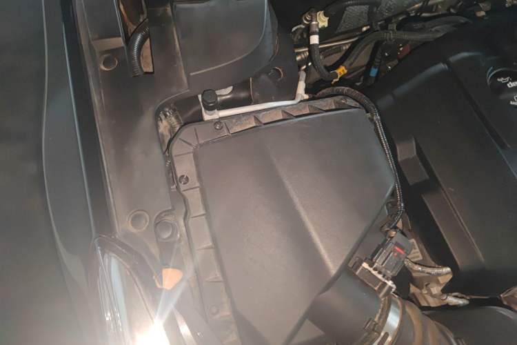 Used Cadillac XTS 2018 28T Elite Edition Engine Bay Right