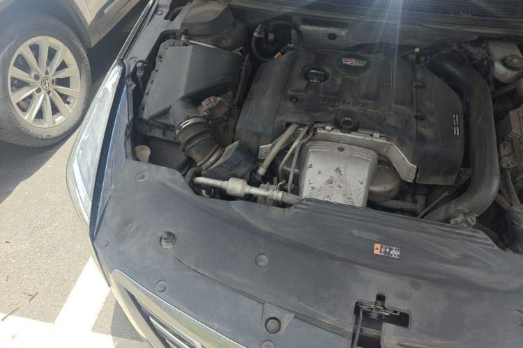 Used Cadillac XTS 2018 28T Elite Edition Engine Bay Right