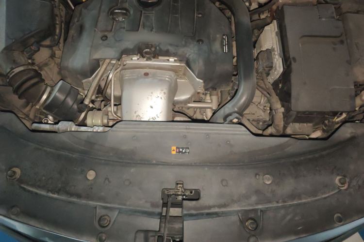 Used Cadillac XTS 2018 28T Elite Edition Engine Bay