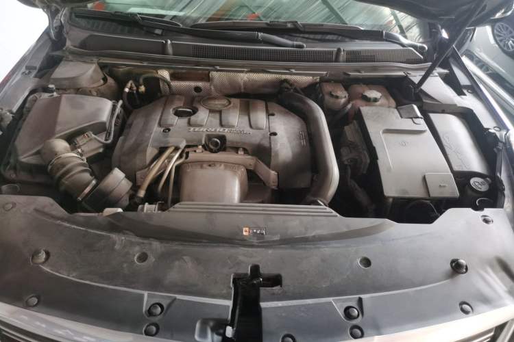 Used Cadillac XTS 2018 28T Elite Edition Engine Bay