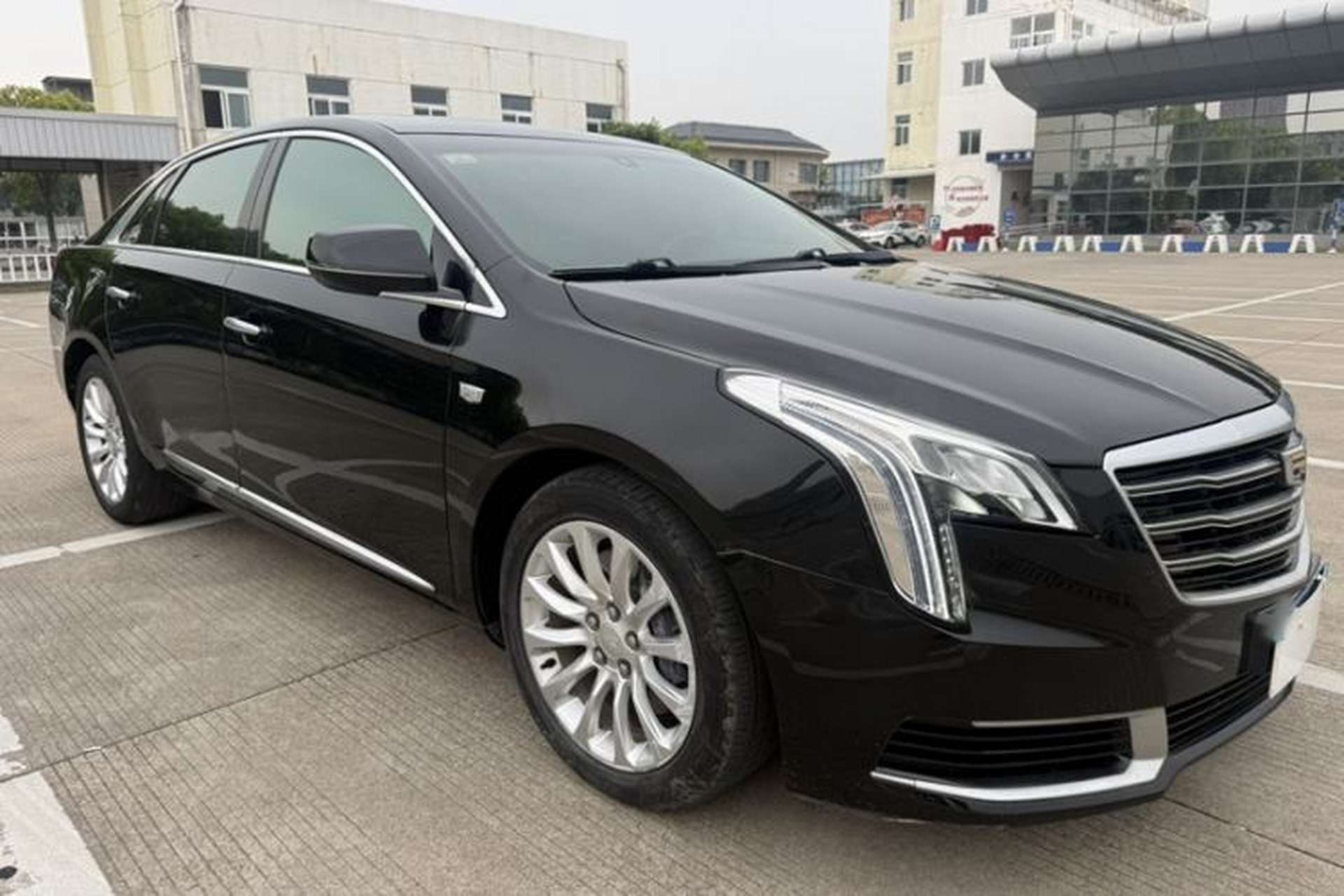 Used Cadillac XTS 2018 28T Tech Edition Exterior 4