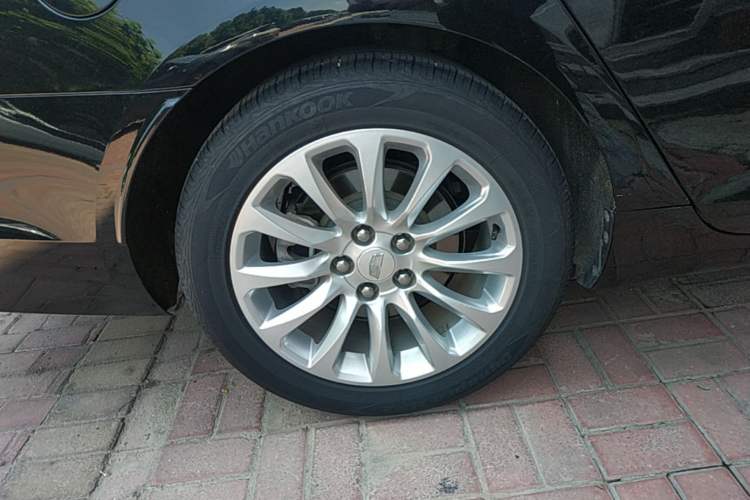 Used Cadillac XTS 2018 28T Tech Edition Exterior 5