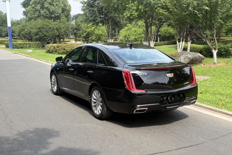 Used Cadillac XTS 2018 28T Tech Edition Exterior 5