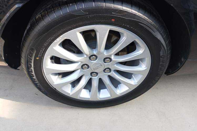Used Cadillac XTS 2018 28T Elite Edition Exterior 5