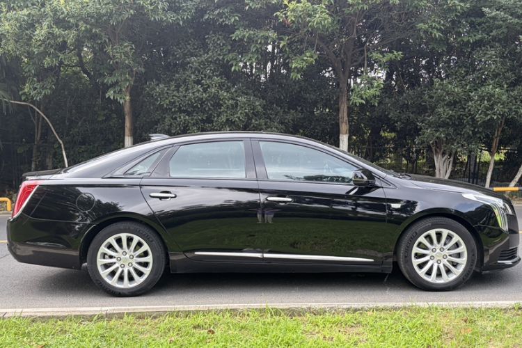 Used Cadillac XTS 2018 28T Tech Edition Exterior 9