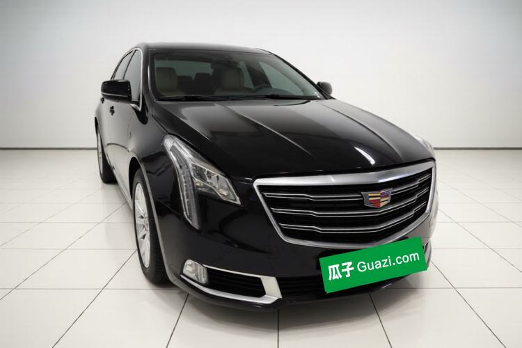 Used Cadillac XTS 2018 28T Elite Edition Front Right 45 Deg