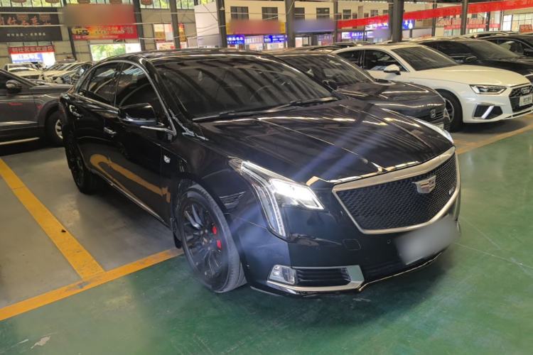 Used Cadillac XTS 2018 28T Elite Edition Front Right 45 Deg