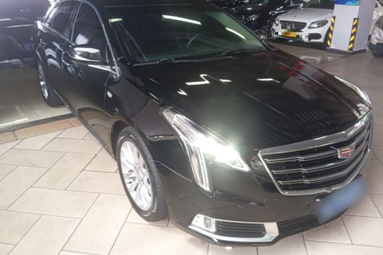 Used Cadillac XTS 2018 28T Elite Edition Front Right 45 Deg