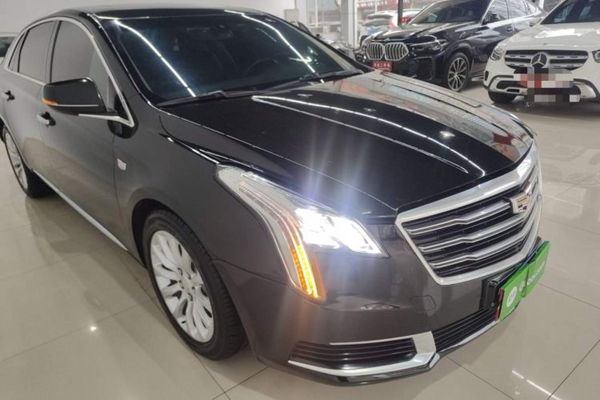 Used Cadillac XTS 2018 28T Tech Edition Front Right 45 Deg